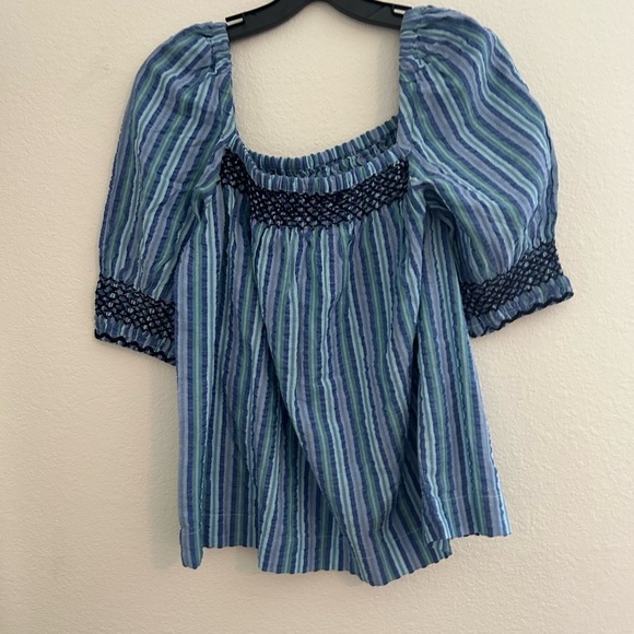NWOT Faherty PRESLEY STRIPE PUFF SLEEVE SEERSUCKER TOP IN BLUE COAST STRIPE XS - Picture 3 of 9